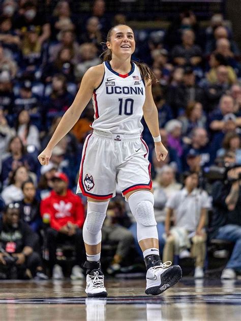 Pin By B L A K E L Y On Wnba Basketball In Uconn Womens