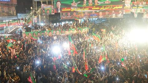 Imran Khan long march in Rawalpindi पकसतन मरच म शमल हग