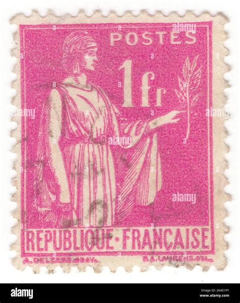 France 1938 An 1 Franc Rose Pink Postage Stamp Depicting Peace With