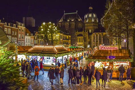 Met De Bus Naar Kerstmarkt Aken Plazarama