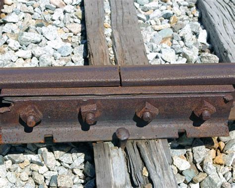 Types Of Rail Joints And Rail Fastenings