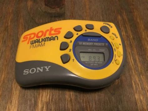 SONY SRF M78 Sports WALKMAN FM AM Fitness Armband Music Radio Free