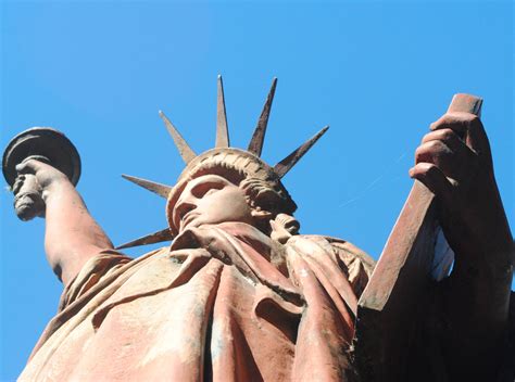 Fotos La Estatua De La Libertad También Está En Argentina ~