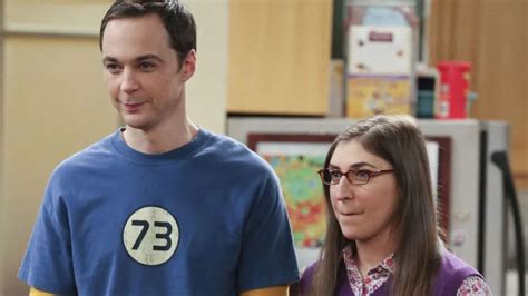 The Big Bang Theory Jim Parsons Sheldon Et Mayim Bialik Amy Vont