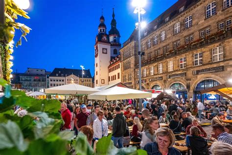 So Viel Weihnachtsmarkt Steckt Im Chemnitzer Weinfest Rekord Kulisse