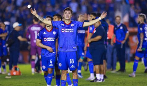 Rodrigo Huescas podría dejar Cruz Azul para jugar en la liga de