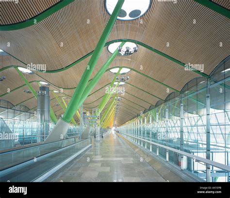 MADRID BARAJAS AIRPORT- TERMINAL 4, MADRID, SPAIN Stock Photo - Alamy