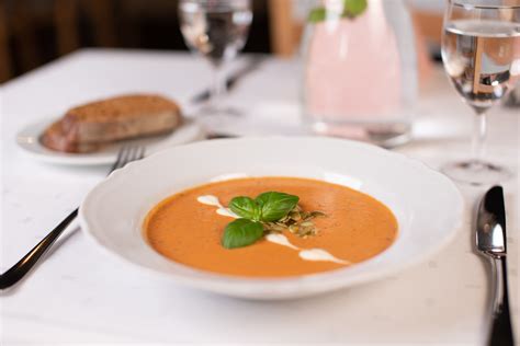 Lounas Jyväskylä - Lounas&leivos Butik | Noutopöytä | Jyväskylä | Seppälä 