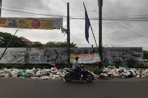 Terciduk Buang Sampah Liar Di Sitimulyo Bantul Truk Didenda Rp Juta