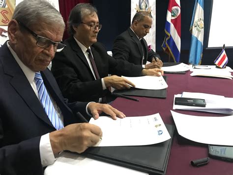 El Icap Firma Convenio De Cooperación Interinstitucional Entre El Igss