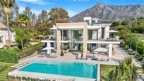 Propiedades en venta en Villas del Marqués Marbella Milla de Oro