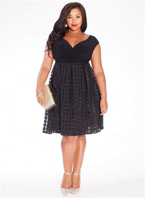 Plus Size Black Dresses Top 5