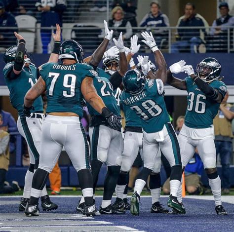 Eagles Bury The Cowboys Sits Atop The Nfl With Best Record