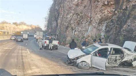 Caos En La Autopista México Querétaro Por Accidente De Tráiler Y