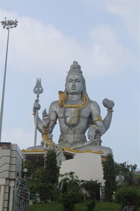 Shiva Statue at Murudeshwar Stock Image - Image of racing, vehicle ...