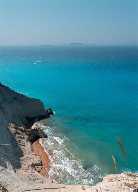 coastline-greece | Global Yacht Charter & Boat Hire Specialists