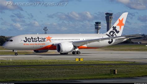 Vh Vki Jetstar Airways Boeing Dreamliner Photo By Cary Aviation