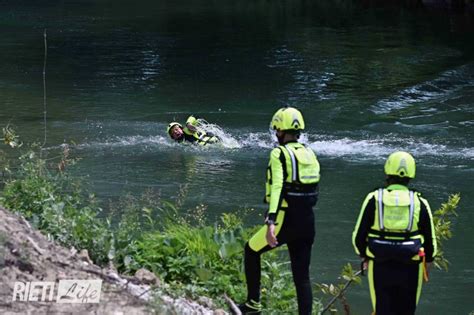 Ritrovata nel fiume la donna scomparsa è viva Recuperata e soccorsa