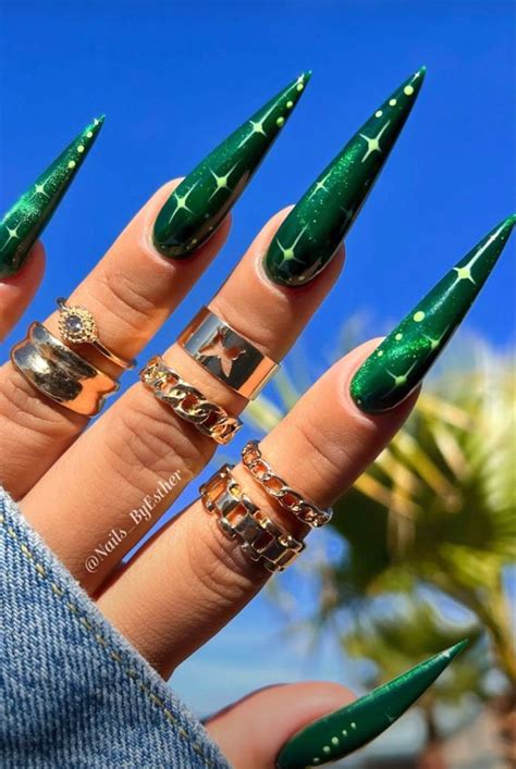 Cat Eye And Sparkles In Green Nails Long Acrylic Nails Stylish