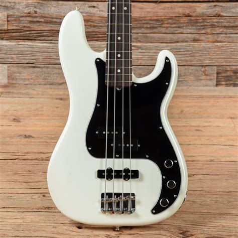 Fender American Performer Precision Bass Arctic White 2022 – Chicago
