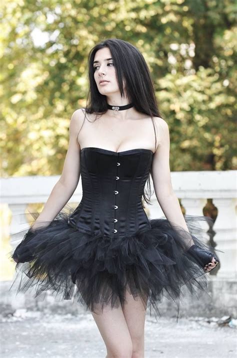 Gothicandamazing Moda G Tica Mujeres G Ticas Moda Oscura