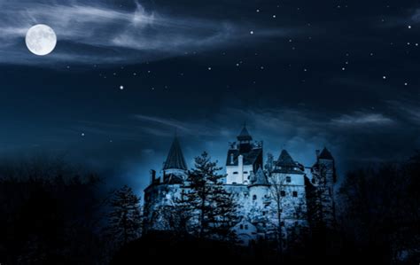 Private Dracula's Castle tour by night | OutdoorTrip