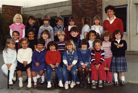 Photo De Classe Moyenne Section Maternelle De 1982 ECOLE Copains D Avant