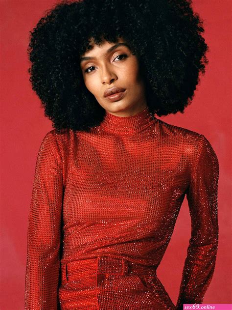 Yara Shahidi Nude Pics Sexy Photos