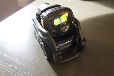 Anki Vector robot review: A magnetic personality covers a lack of smarts | TechHive