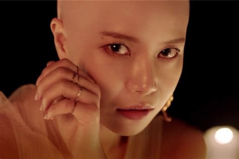 Netizens React To MAMAMOO Solar S Bald Teaser Photos KpopStarz