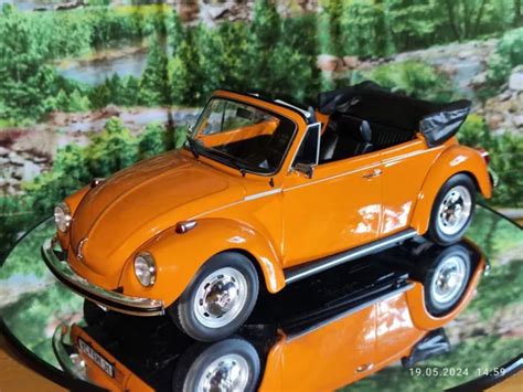 Mod Le R Duit De Voiture Vw Coccinelle Cabriolet En Orange