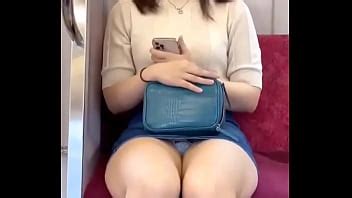 Japonesa Traviesa En El Metro XVIDEOS