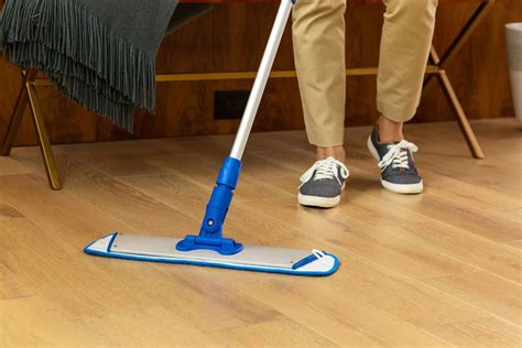 How To Clean Dark Laminate Floors Without Streaking Floor Roma