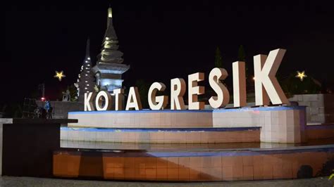 Tempat Wisata Di Gresik Banyak Bukit Unik Dan Menarik Orami