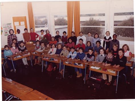 Photo De Classe Cm De Ecole Jules Ferry Brie Comte Robert