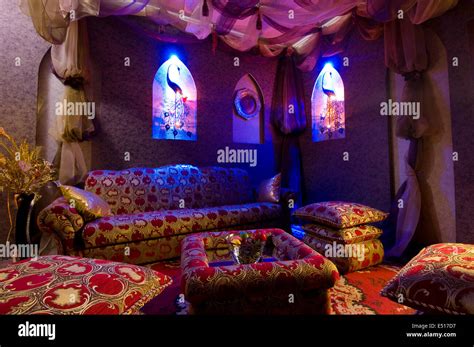 cozy restaurant interior Stock Photo - Alamy