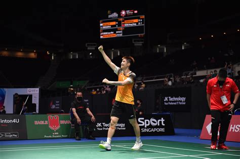 Host nation enjoys promising start at Singapore Badminton Open!