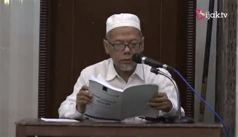 Kh Tulus Musthofa Kisah Ulama Yg Meninggal Saat Sujud Kisah