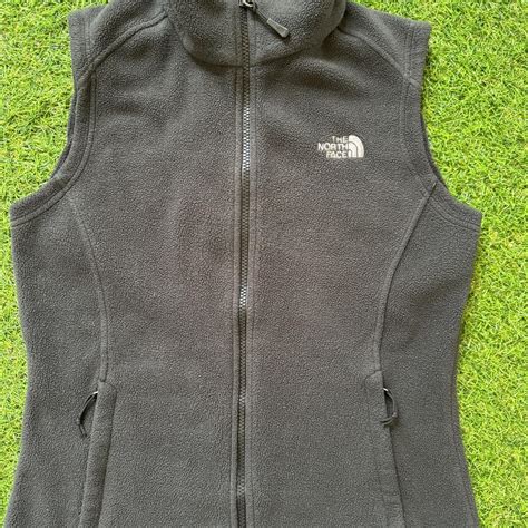 The North Face fleece vest Black Women’s Small - Depop