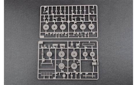 Soviet JS 7 Heavy Tank Trumpeter 05586 Kingshobby