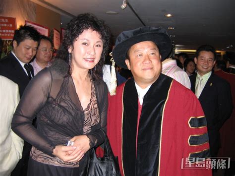74歲黃淑儀加拿大回港罕露面 優雅消腫look現身友人聚會極回春 事事如意生活網站