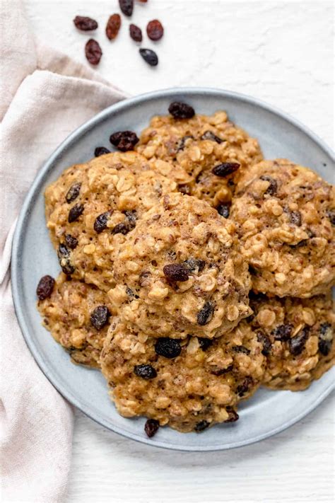 Oatmeal Breakfast Cookies {Light & Tasty!} | FeelGoodFoodie