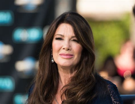 rhob star lisa vanderpump mourns  death   beloved dog giggy