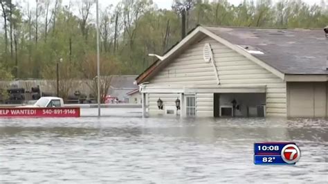 Flooding Fears In North Carolina Surge As Rivers Rise Wilmington Cut Off Wsvn 7news Miami