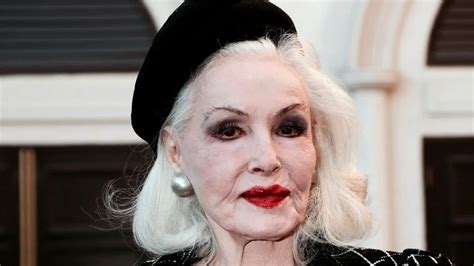 A A Os De Su Estreno As Luce Julie Newmar La Primera Gat Bela En