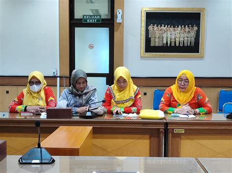 Rsud Dr Moewardi Terima Kunjungan Studi Banding Dari Rsud Jend A