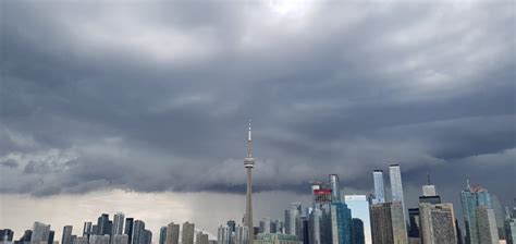 Toronto forecast shows freezing rain & powerful winds this weekend