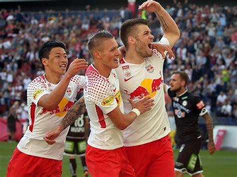 Salzburg zum fünften Mal in Serie Meister Fussball VOL AT