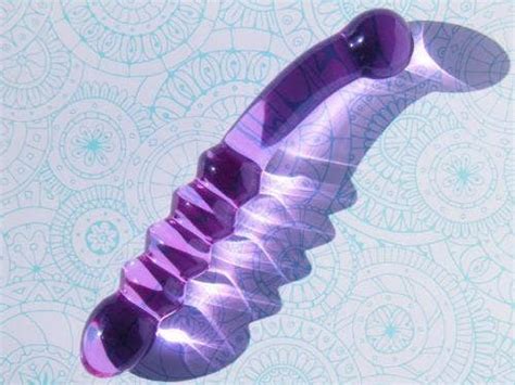 How To Use A Glass Dildo To Give Your Vagina Intense G Spot Orgasms YourTango