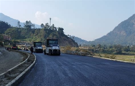 मुग्लिनपोखरा सडक विस्तार पूर्वी खण्डमा ९ किमी कालोपत्र Ujyaalo